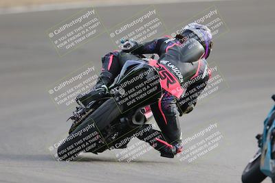 media/Dec-17-2022-SoCal Trackdays (Sat) [[224abd9271]]/Turn 10 Backside (120pm)/